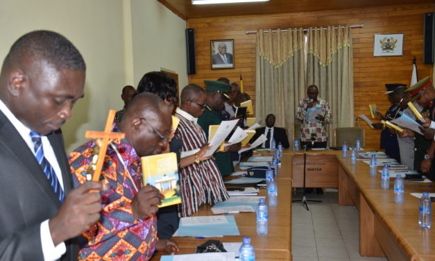 NATIONAL COMMISSION ON SMALL ARMS AND LIGHT WEAPONS BOARD INAUGURATED.