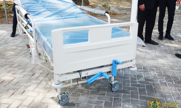 Czech Embassy Donates Hospital Beds to the Ghana Police Service