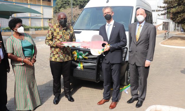 German Government Presents Operational Vehicle to Narcotics Control Commission