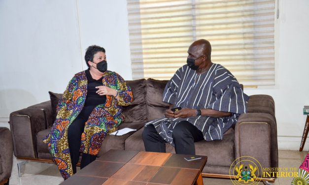 American Ambassador calls on Interior Minister