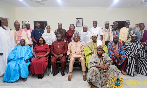 Interior Minister Urges Ho Muslim Community to Seek Peaceful Resolution to Mosque Dispute